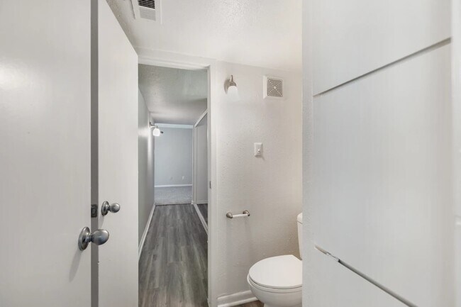 Building Photo - 11715 S Glen Dr Unit 323-2 Rental