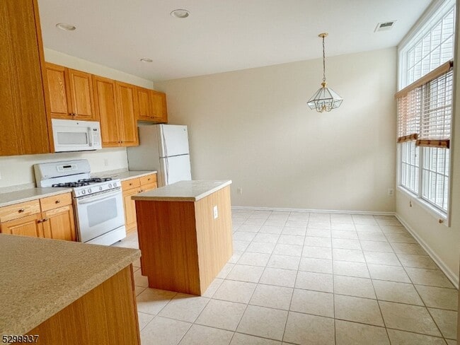 Photo - 511 Kensington Ln