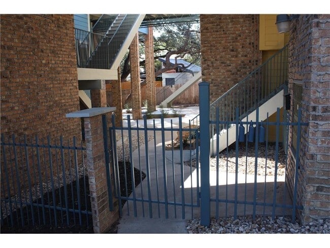 Photo - 513 S Park Dr Unit 302