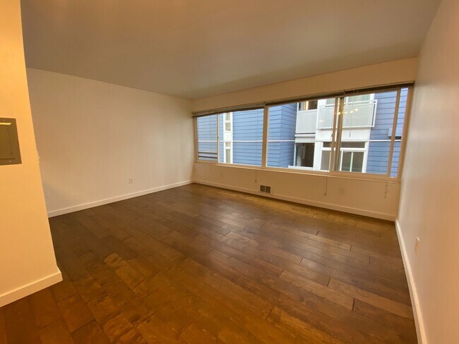 Photo - Bellevue Manor Apartements