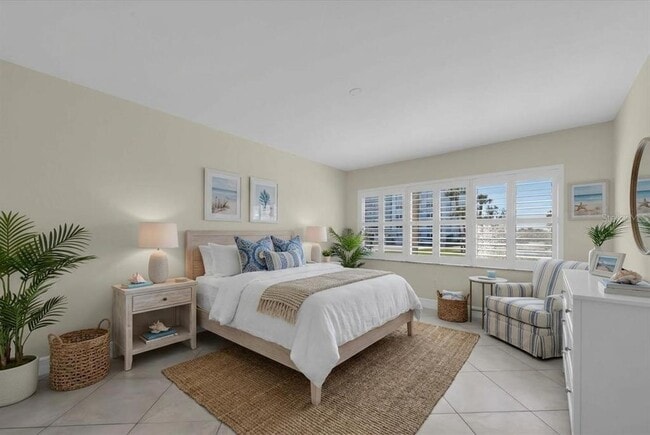 Photo - 8 Glencoe Pl Unit 105