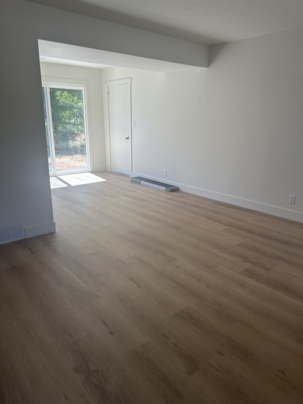 Photo - 2704 E Crk Rd