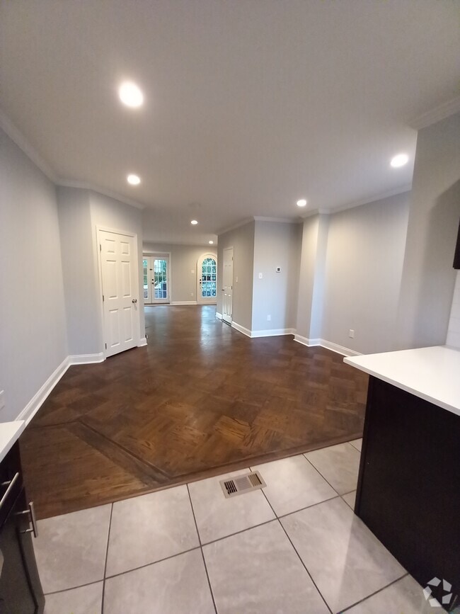 Building Photo - 6127 N Fairhill St Rental