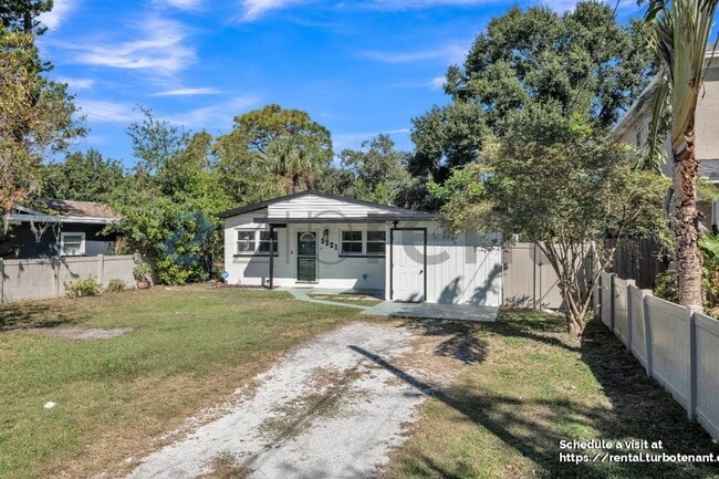 Photo - 3321 W Iowa Ave