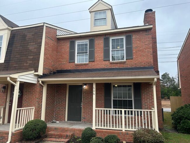 Two bed/Two and a Half Bath Townhome in We... - Two bed/Two and a Half Bath Townhome in We...