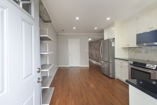 Photo - 1122 K St SE