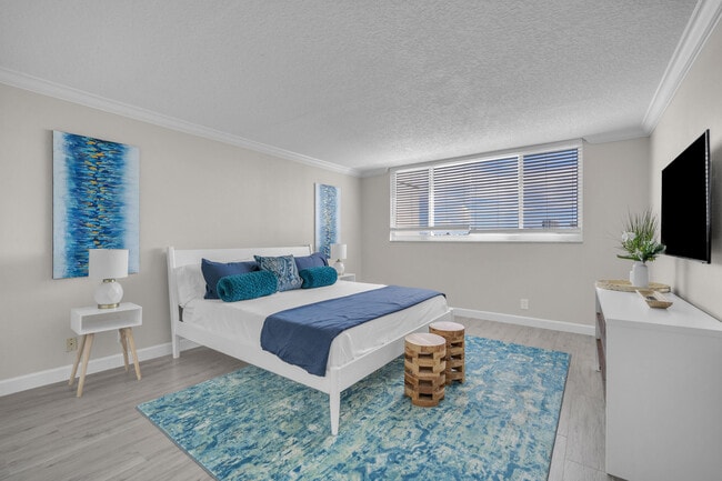 Photo - 601 N Ocean Blvd