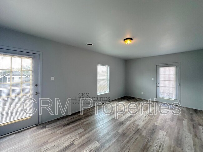 Photo - 302 E Walnut St Unidad Apt A