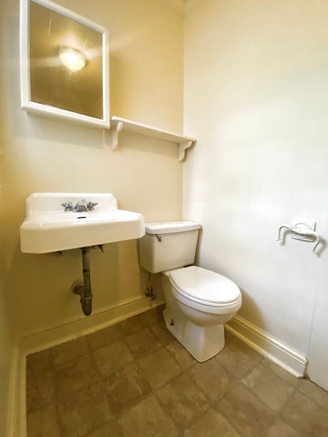 Photo - 2414-2412 W Club Blvd Unit R/S