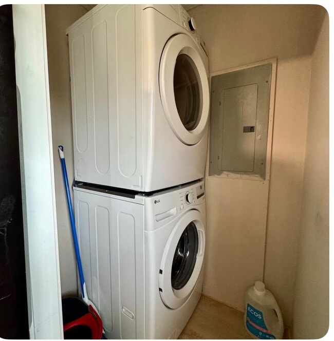 Photo - 5224 NE 62nd Ave