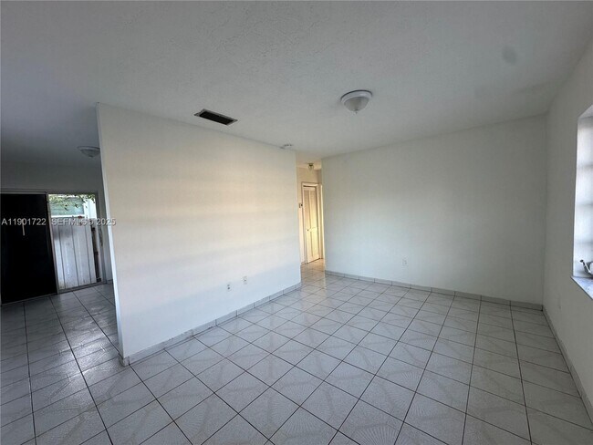 Photo - 3608 SW 25th St Unit 3608