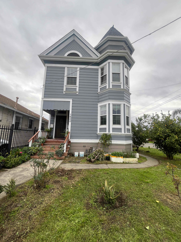 Building Photo - 1600 41st Ave Rental