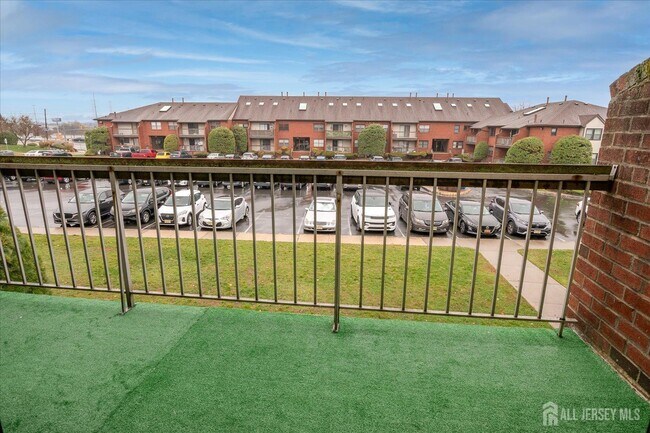 Photo - 142 Beverly Hill Terrace Unidad H