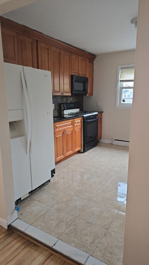 Photo - 7029 Grand Ave