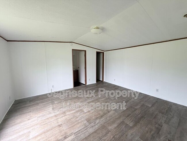 Photo - 1908 Center St