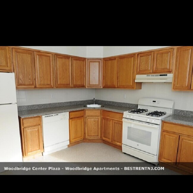 2509 Plaza Dr Apartment For Rent in Woodbridge, NJ