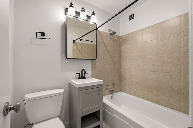 Photo - Dupont Circle Studio Apartment W/Roof Top & Front Desk Available Now!