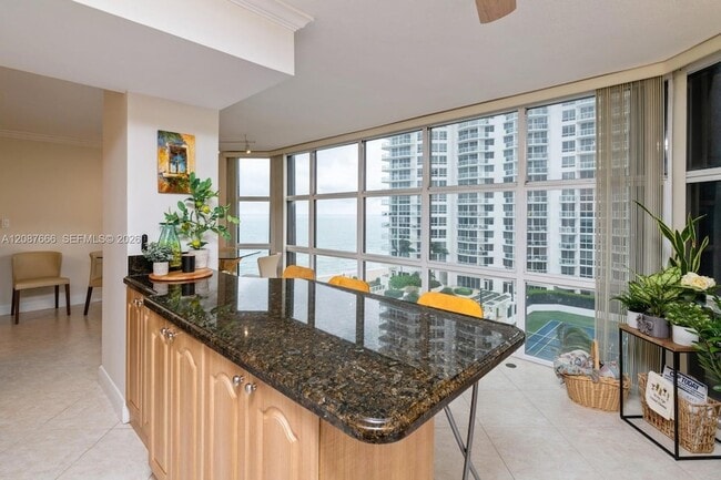 6423 Collins Ave Unit 1201