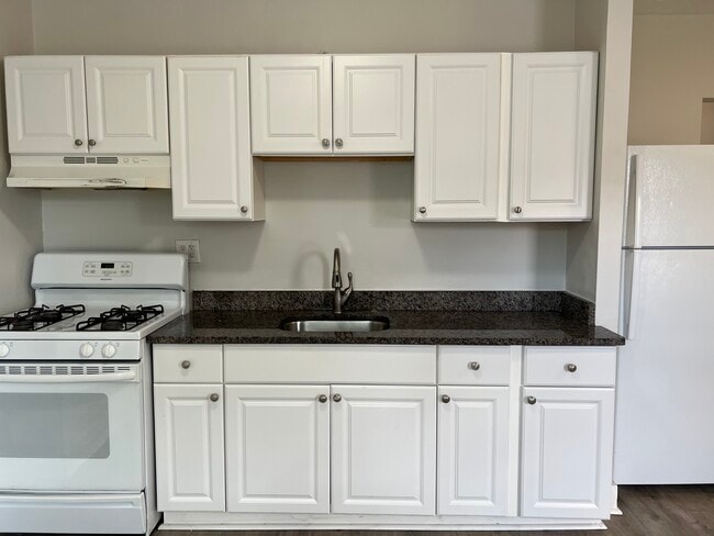 Photo - 207 Broadway Unit 2