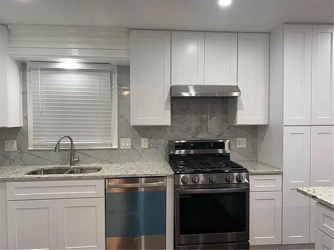 Photo - 6046 Danbury Ct