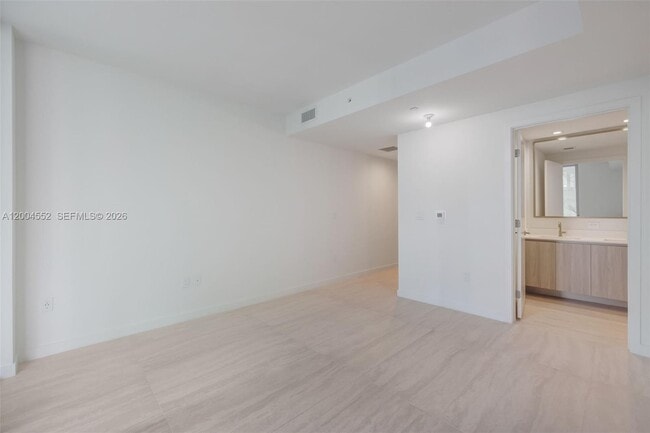 Photo - 77 SE 5th St Unit 3205