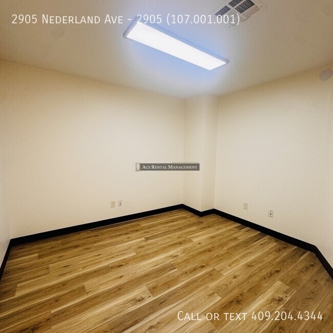 Photo - 2905 Nederland Ave Unidad 2905 (107.001.001)