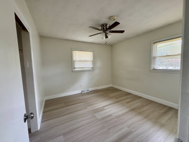 Photo - 20 Sandra Dr