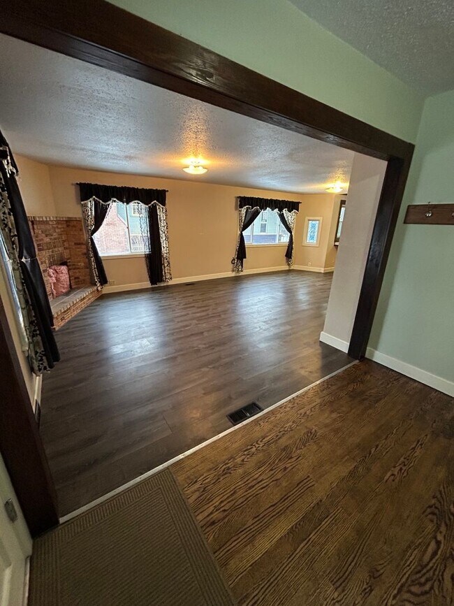 Photo - 4 Bedroom Home on Kalispell’s East Side – Spacious Yard & Double Garage