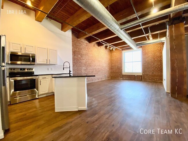 Spacious 1 Bed + Den Loft For Rent in the ... - Spacious 1 Bed + Den Loft For Rent in the ... Unit 208