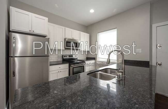 Photo - 2029 N College Ave Unit Apartment E