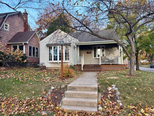 Building Photo - 3276 S Lenox St