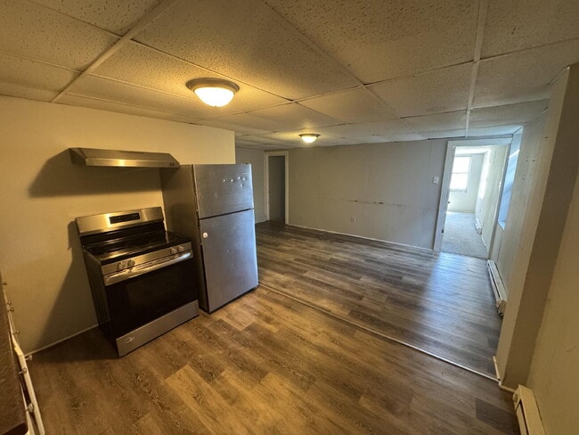 Building Photo - 663 E Market St Unit #3