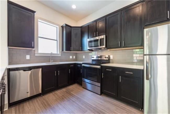 Photo - 331 West 18th Street Apartments