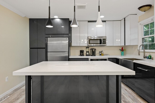 Photo - 321 Senate Ct Unidad SI ID1473424P