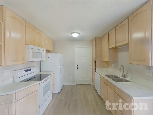 Photo - 4905 Artistic Cir