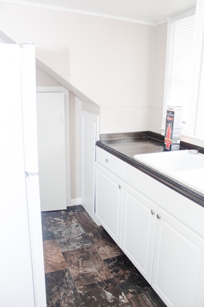 Photo - 617 Evergreen St Unit 617.5 Evergreen St