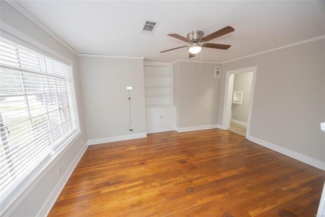 2058 Woodley Rd