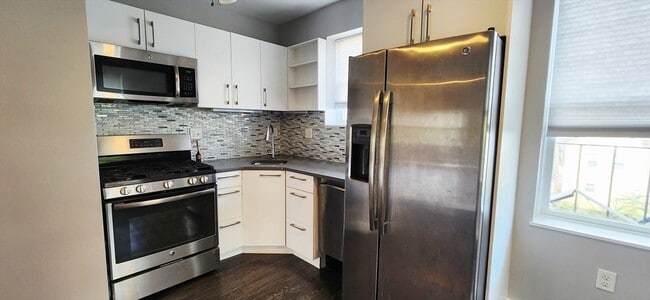 Building Photo - 1 Chelsea Ter Unit #3