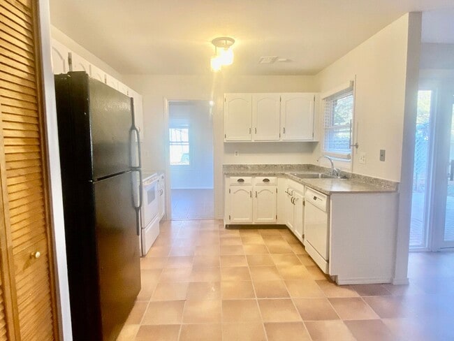 Photo - 120 S Fox Rd