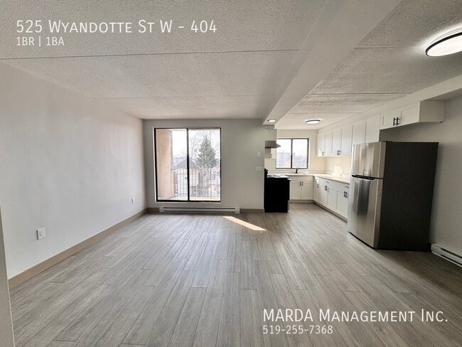 Building Photo - NEWLY RENOVATED 1 BED/1BATH - DOWNTOWN - ALL INCLUSIVE! Unit 404