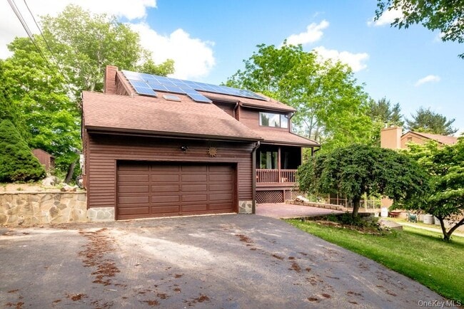 Photo - 64 Furnace Woods Rd