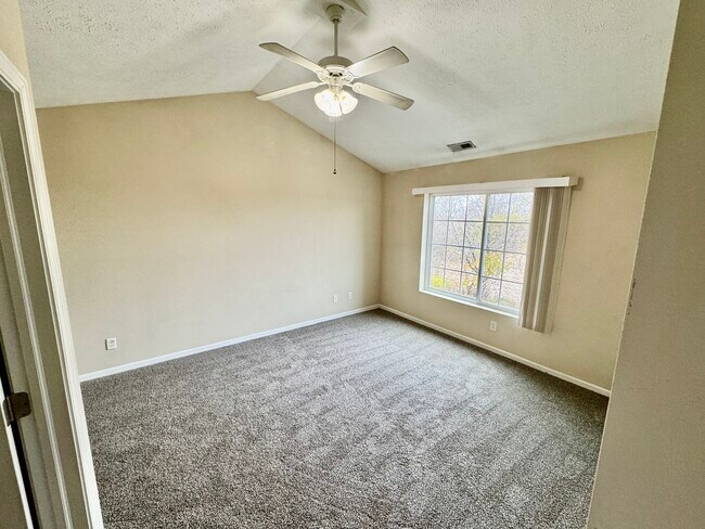 Photo - 651 Stonegate Dr Unit 651