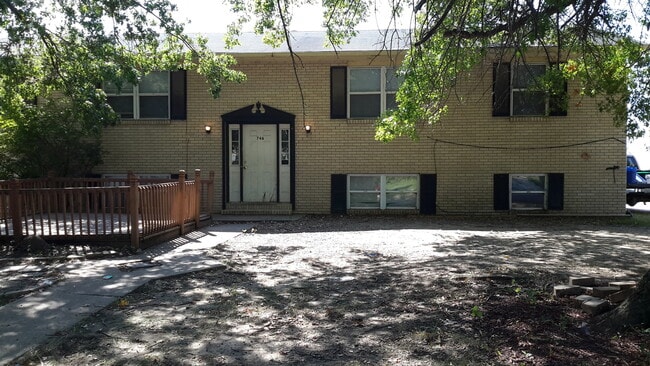 Building Photo - 746 Demaret Dr Unit 746 #2 - Demaret