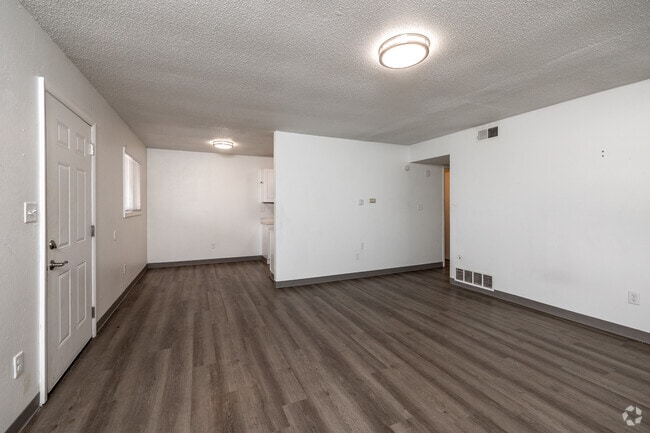 2BR, 1BA - 700SF - Living Room