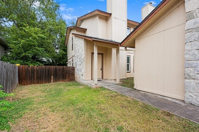 Photo - 1805 Rawhide Loop Unidad 1807