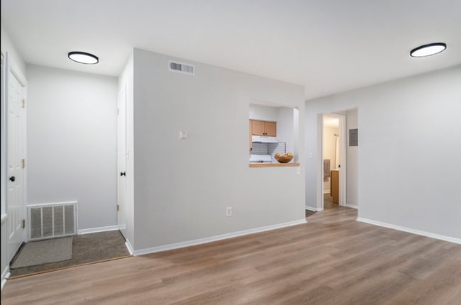 Photo - 2721 Madelyn Dr SW Unit B