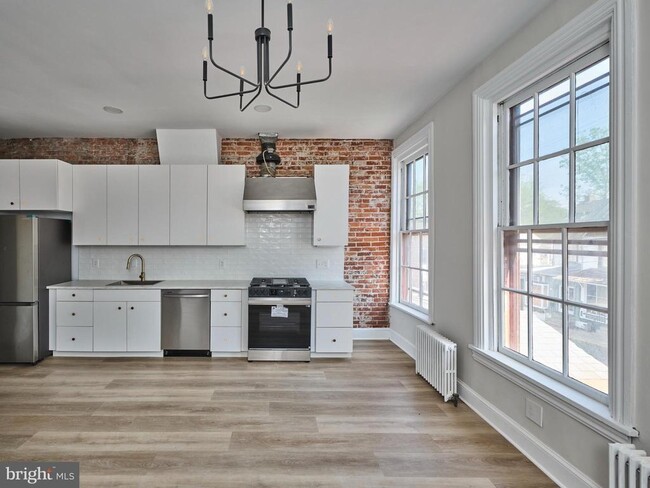 Building Photo - 20 W Bridge St Unit 20B Rental