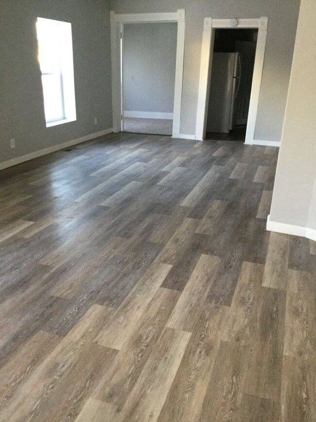 Photo - 2+ Bedroom home Near Downtown!