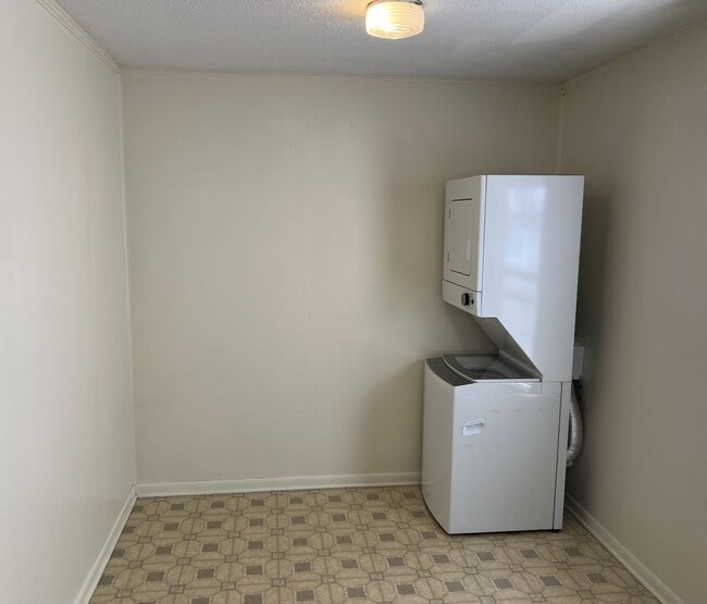 Photo - 216 Wedgewood St Unit 4