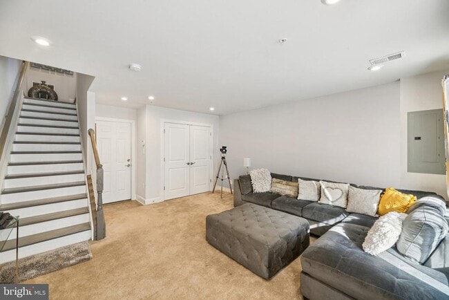 Photo - 251 Phoenix Dr